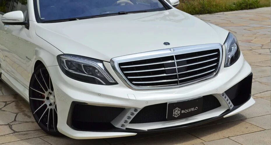 Обвес на мерседес. Mercedes c63 amg w204 coupe. Mercedes s class w221. W213 обвес амг. Обвес на мерседес.