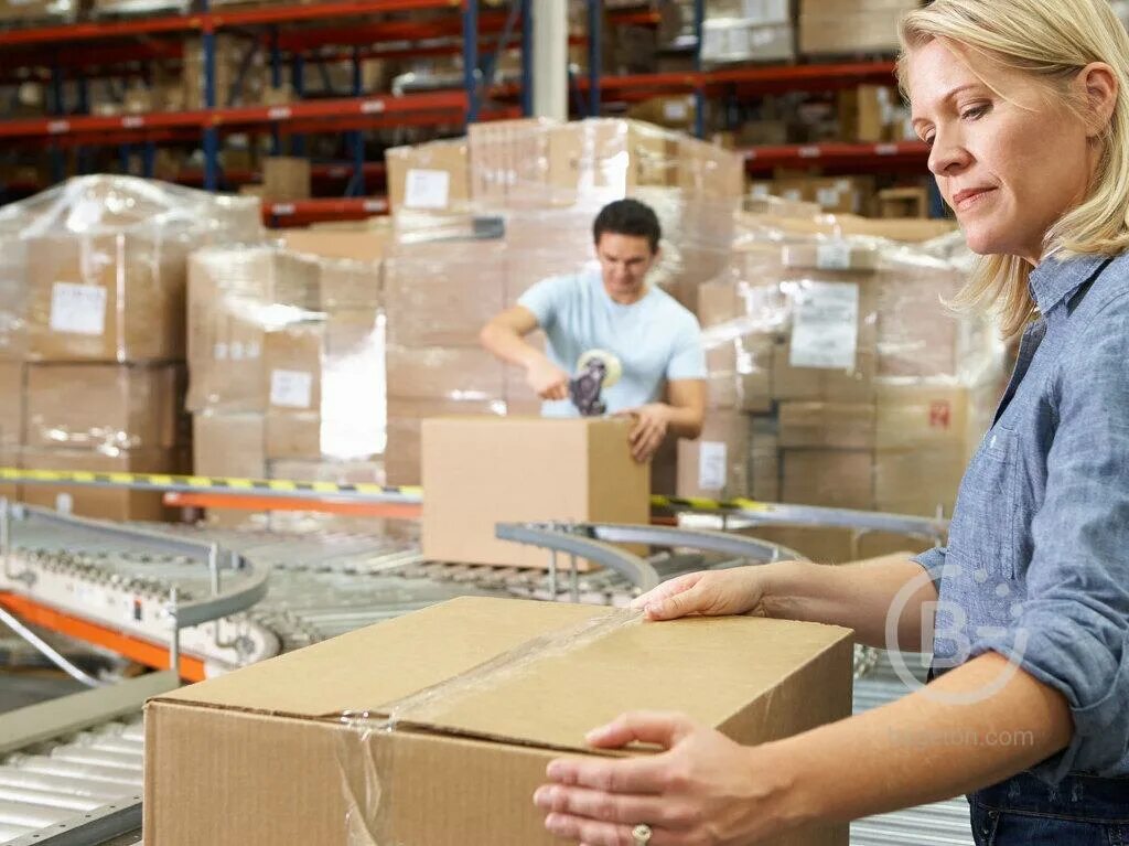 Работник склада. Вакансии для женщин склады москва. Вакансии для женщин склады москва. Сортировщик одежды. Комплектовщик на склад вахта.