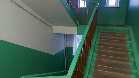 Упал в лестничный пролет