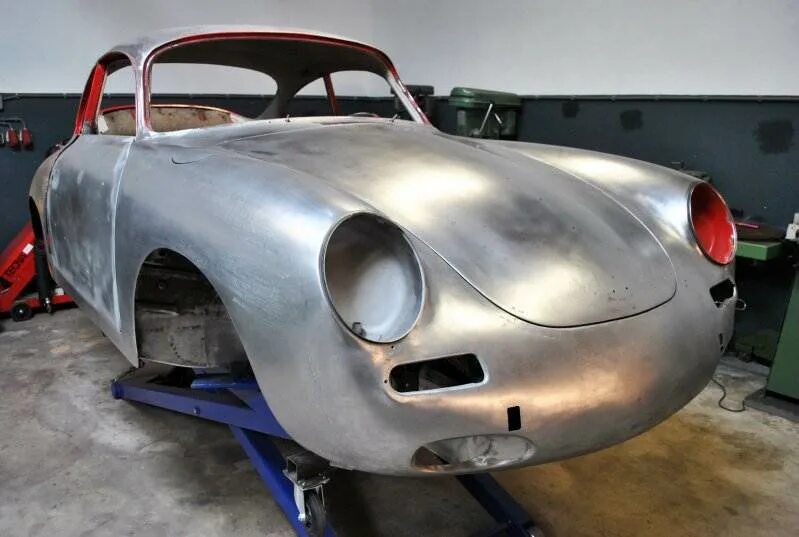 Из стали делают машины. Porsche 356 кузов стеклопластик. Кузов из нержавейки. Кузов из листового металла. Автомобили с кузовом из нержавейки.