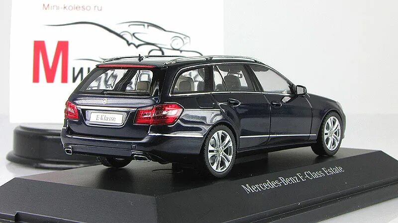 Lada priora ваз-2171 универсал models 1:43. Лада калина 1 универсал модель. Масштабные модели универсалов. Лада приора 1 18 модель. E-class t-model.