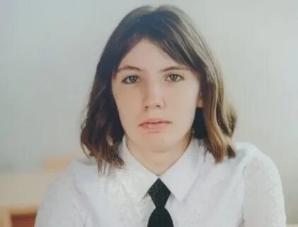 Девушка 2002 года