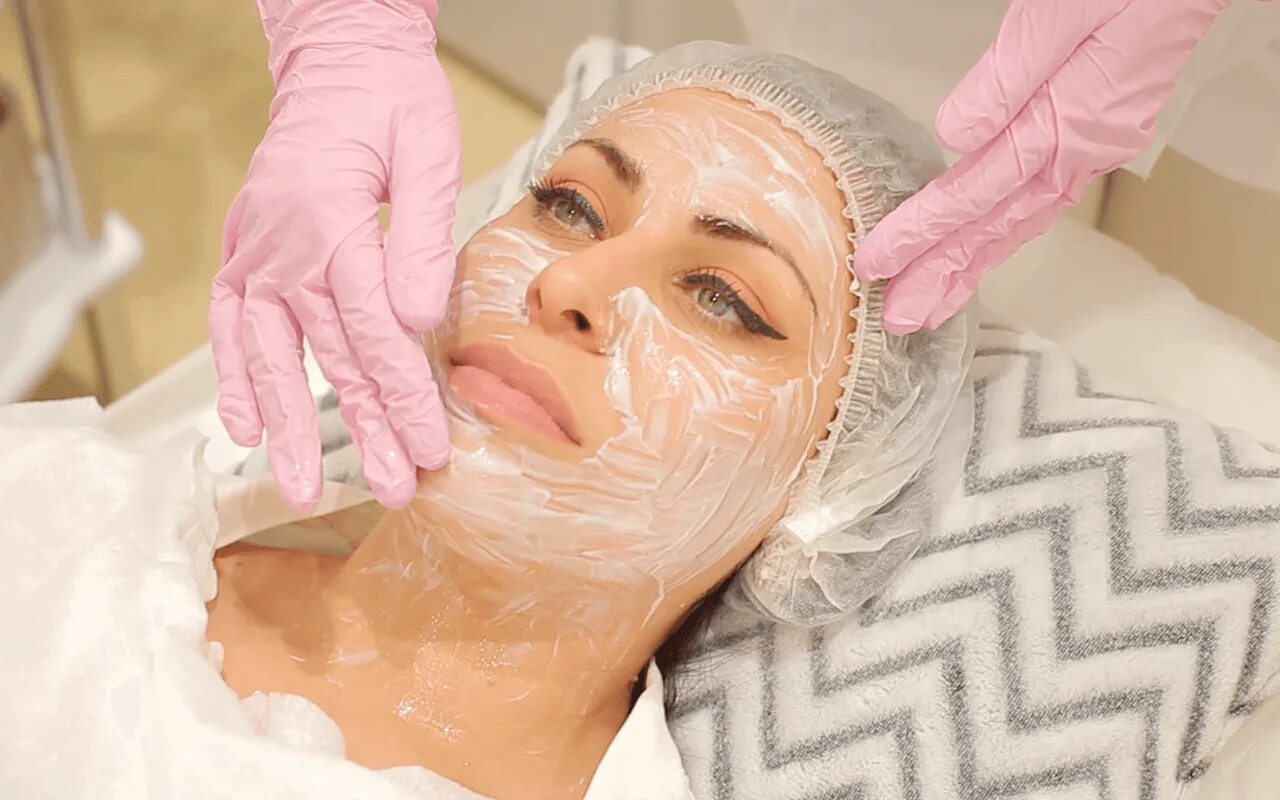 Косметолог 32 орел. Косметология тимирязевский. Премьер эстетик клиника тимирязевская. Аппликационная терминальная анестезия. Косметология тимирязевский.