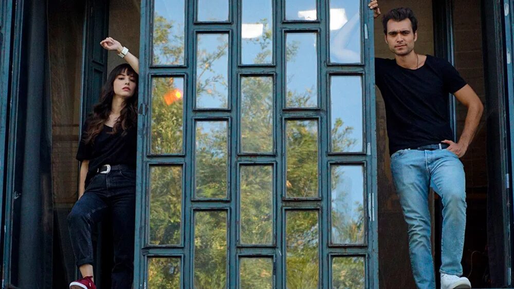 турецкий сериал полнолуние озге. турецкий сериал полнолуние озге. джан яман полнолуние. полнолуние турецкий сериал ферит. озге джан гюрель.