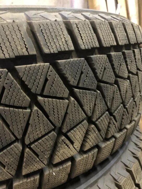 Blizzak dm v2. Bridgestone blizzak dm-v2. bridgestone blizzak dm-v2 xl. бриджстоун близак дм-v2.