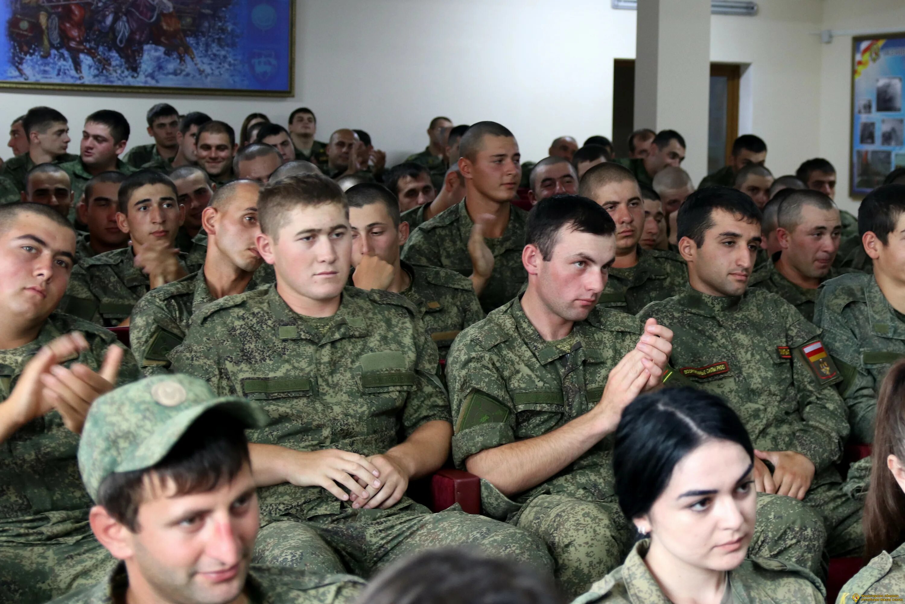 лицей. объявления цхинвал рюо. парад победы 2022 на 4 базе г цхинвал. объявления цхинвал рюо. чамуков южная осетия.