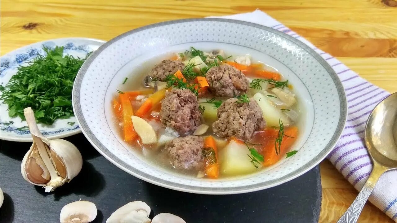 Суп из фарша с рисом и картошкой. Тефтели шурва. тефтелевый суп с картошкой. грибной суп с фрикадельками. шурпа с тефтелями.