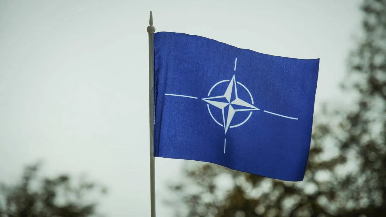 Флаг НАТО. Североатлантический Альянс НАТО флаг. Флаг НАТО 1949. Фалиг НАТО.