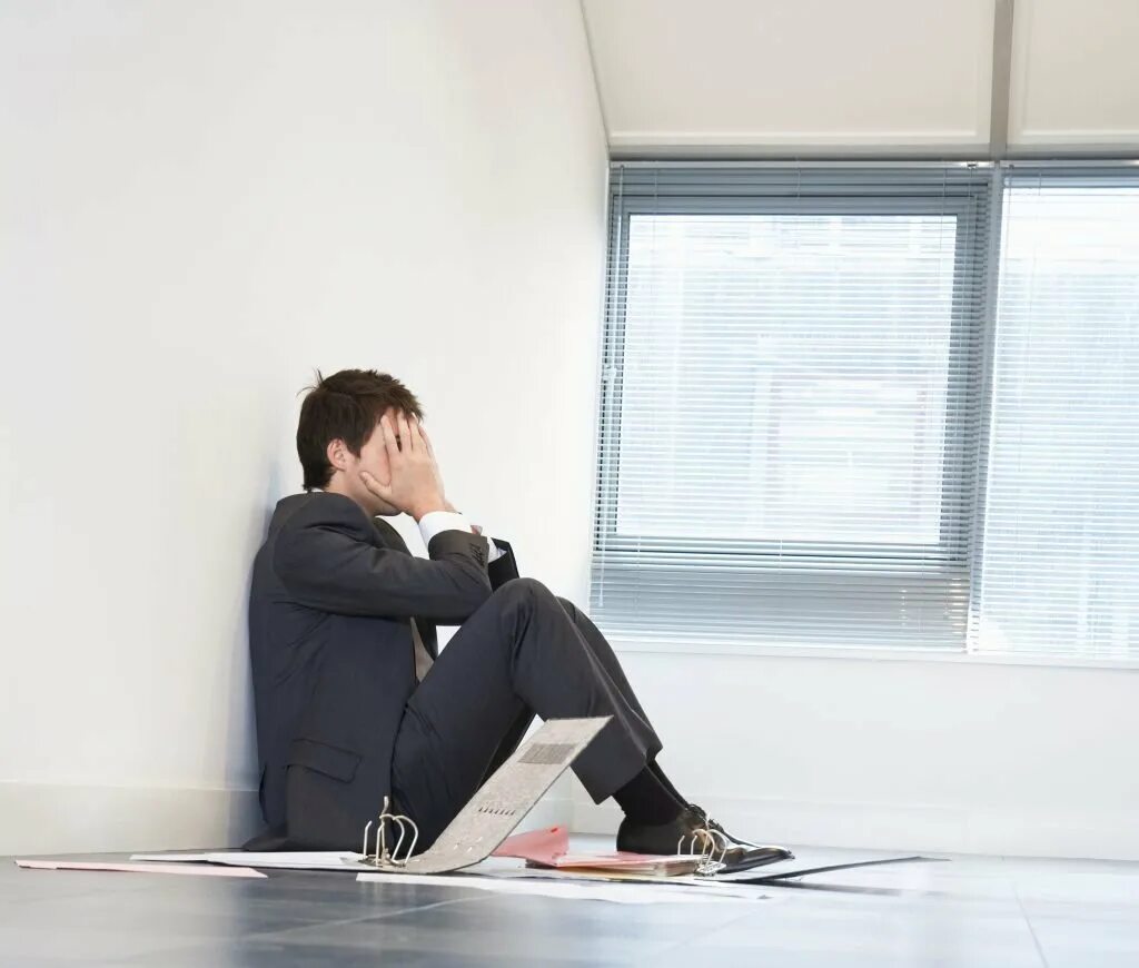 Уход с работы. Увольнение работника. Увольнение. Руководитель и работник. Наказание сотрудника.