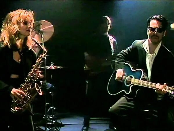 David a stewart lily was here ft. Candy Dulfer Dave Stewart. Кэнди Далфер и Дейв Стюарт. Кэнди Далфер 1989. Candy Dulfer & David a..