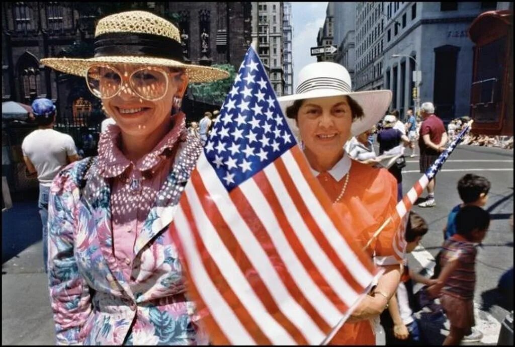 нью йорк 80 годов. 1985 год америка. полиция нью-йорка 1980. 1985 лос анджелес. Cadillac brougham 1982.