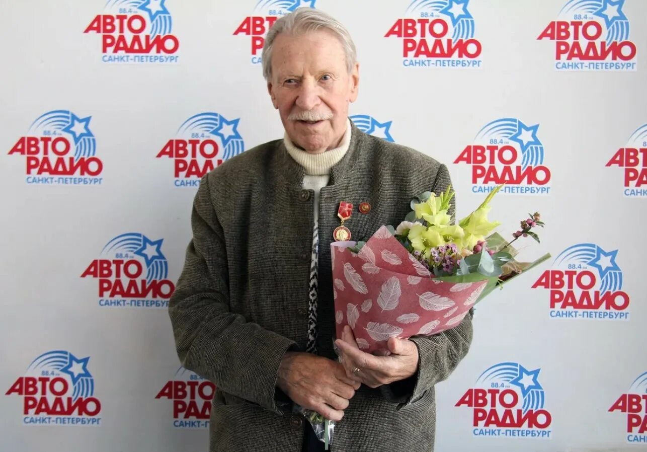 Иван краско 2022. Иван краско. Народный артист рф иван краско. Вячеслав смородинов директор ивана краско. Актер краско биография.