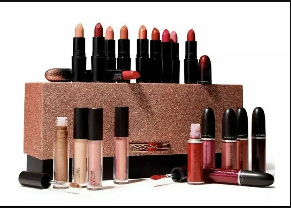 Mac collection. Набор помад Mac. Мак косметика помада новая коллекция. Коллектор косметика. Помады Мак палитра.