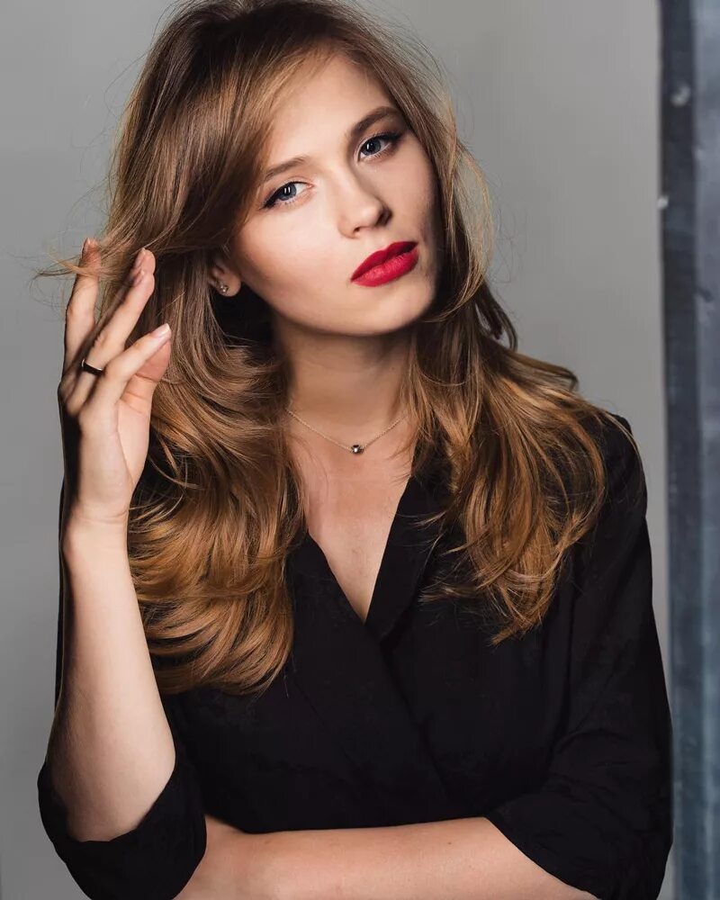 People tree эмма уотсон. Emma watson. Катерина шпица 2021. Хлоя морец. Дженнифер лоуренс.