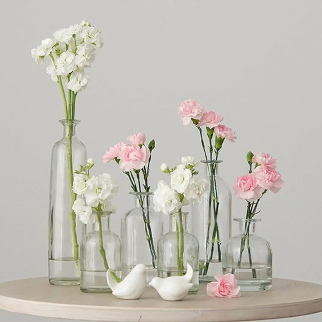 Ваза для живых цветов. Вазы для декора. Цветочная композиция в вазе. Композиции в маленьких вазочках. Необычные вазы для цветов.