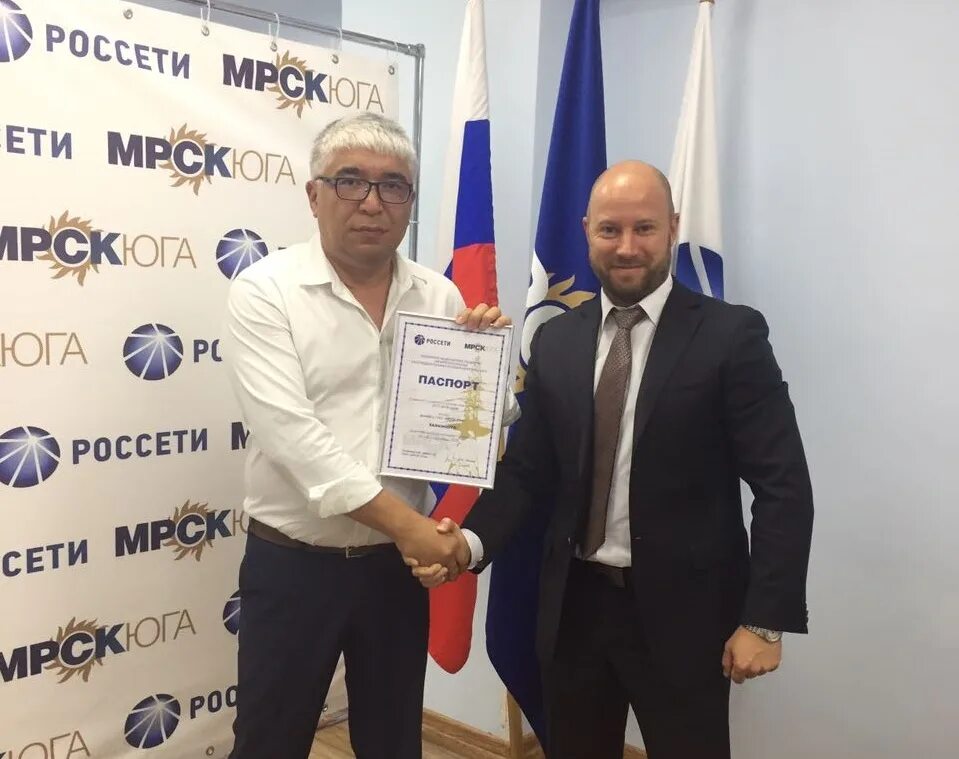 Электроэнергии. Клыкова 90 а элиста. Автодорожный колледж элиста. Россети юг ростов. Линия электропередач 10 кв.