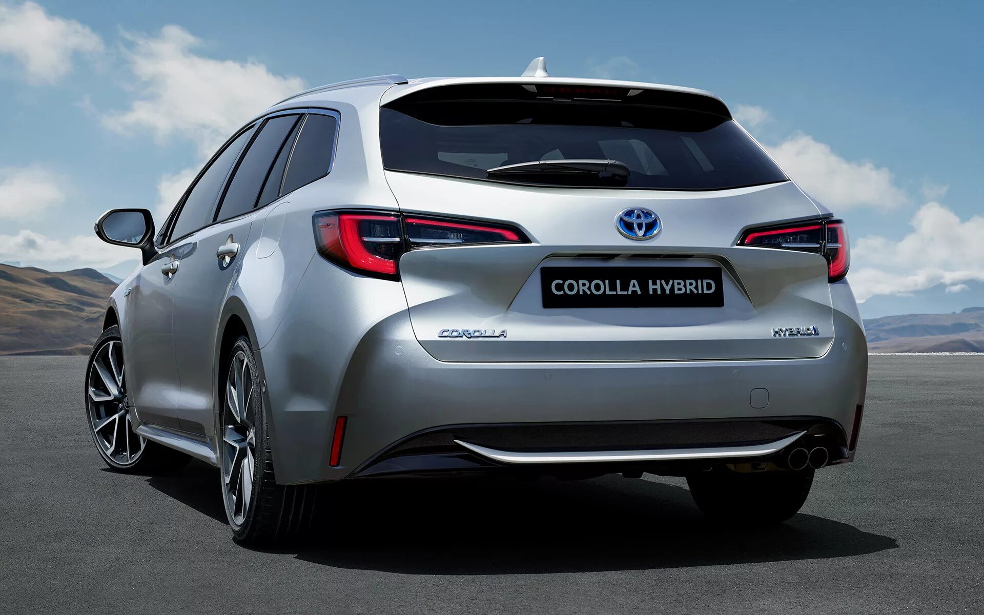 Toyota Corolla 2020 Hybrid Touring. Toyota Corolla Touring Wagon 2020. Тойота Королла гибрид 2019 универсал. Toyota Corolla Touring Sport 2020.