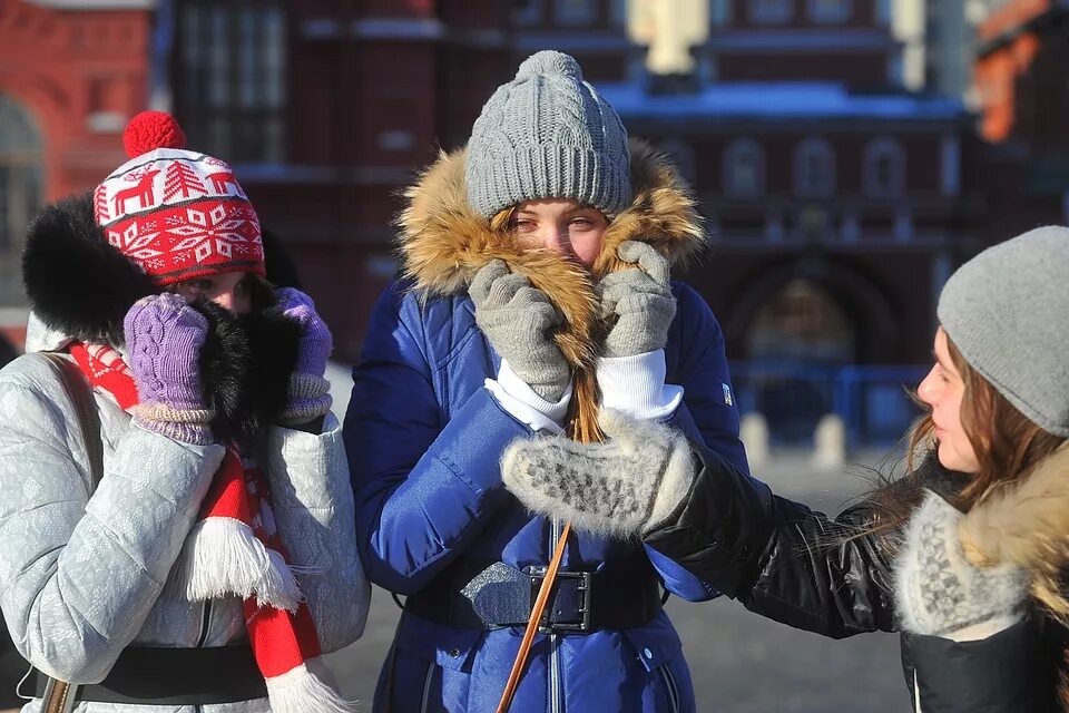 Есть одеваться теплее