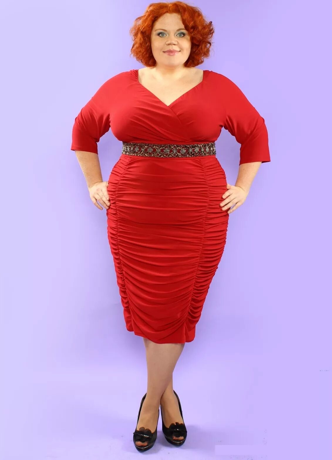 Красивые платья для толстушек. Красное платье для полных женщин. Платье для женщин 60 лет. Женские платья толстый.