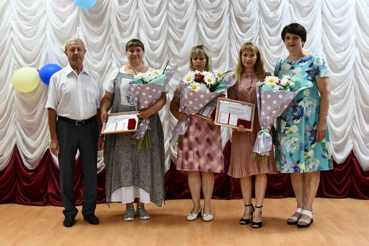 Погода в чернянке на 10 дней. Чернянка Белгородской области администрация. Администрация поселка Чернянка. Посёлок Чернянка Белгородской области. Администрация Чернянского района.