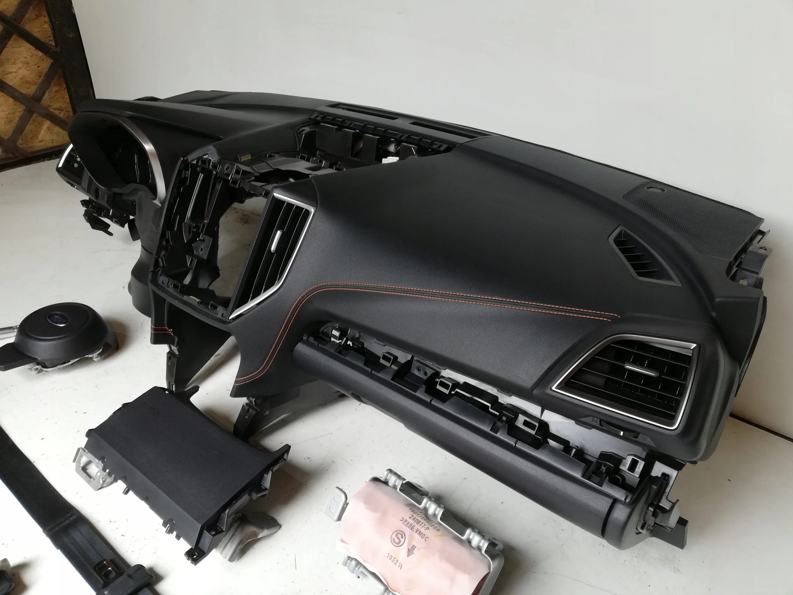 Саундбар polk audio с экраном. Ошибки приборной панели dodge charger 2019. Bmw x3 2020 приборка. Руль subaru xv 2018. Оптима 2019 панель.