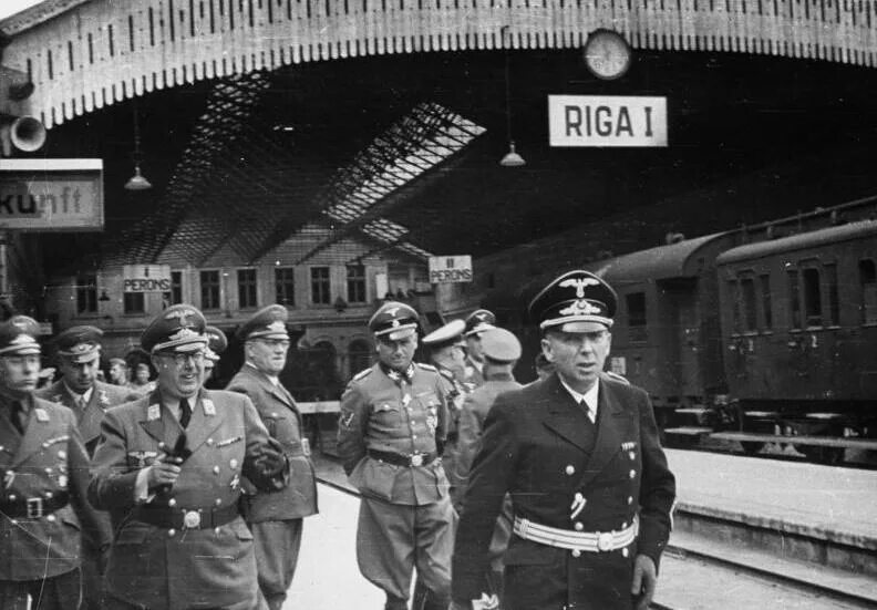 Германские войска в риге 1917. Немецкая рига. Домская площадь рига. Старая рига. Дома в прибалтике.