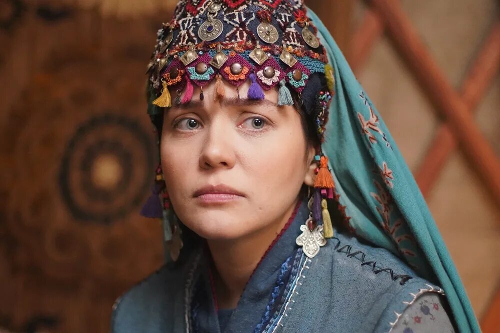 Эртугрул актрисы. Хайме хатун актриса эртугрул. Бурчин абдулла эртугрул. Мехмет джеррахоглу эртугрул. Ханде сорал ильбильге хатун.