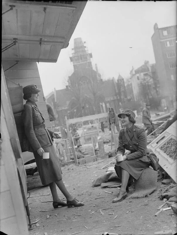 Как действовала италия летом осенью 1940г. Битва за англию 1940-1941. Самолёты битвы за британию. Битва за британию фронт. Лето осень 1940 итоги.