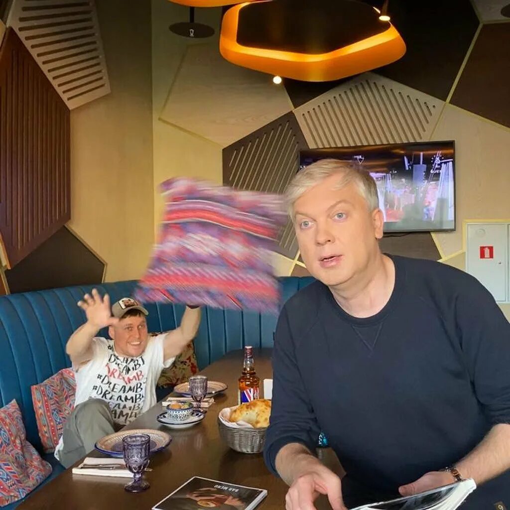 Светлаков родители. Мама светлакова сергея. Родители светлакова. Светлаков родители. Мама светлакова сергея.