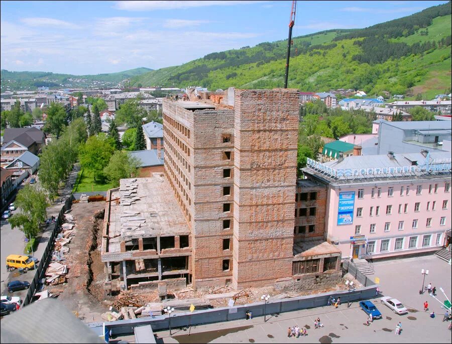 Горно алтайск видео. Горно Алтайск 2000 год. Горно-Алтайск площадь города. Горно Алтайск с птичьего полета. Горно-Алтайск 2023.