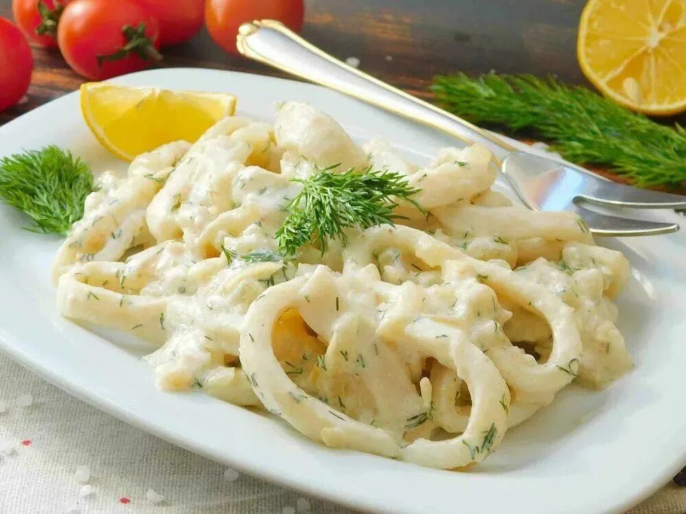 Кальмары в сметане с луком рецепты приготовления