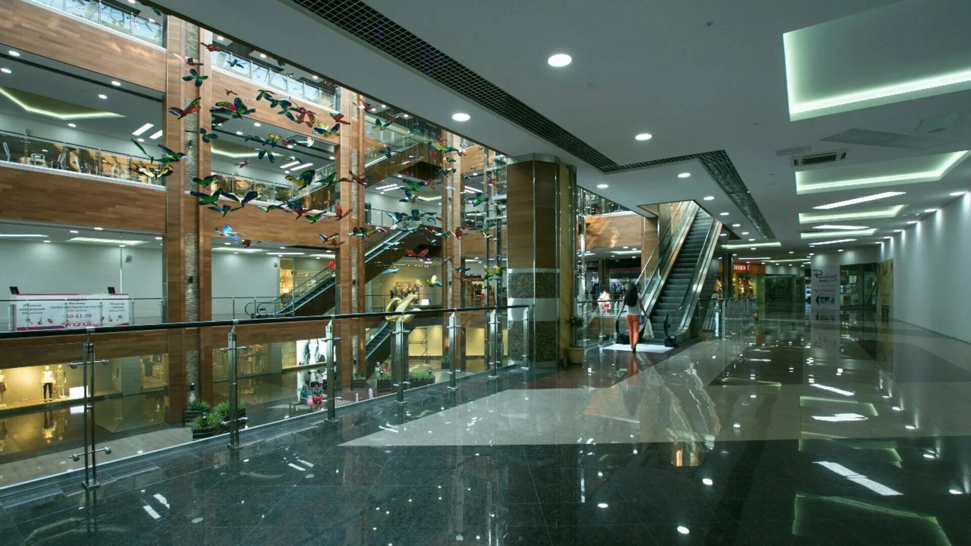 тц арена барнаул внутри. арена барнаул каталог. арена 4 этаж барнаул. арена барнаул магазины первого этажа. трц арена барнаул внутри.