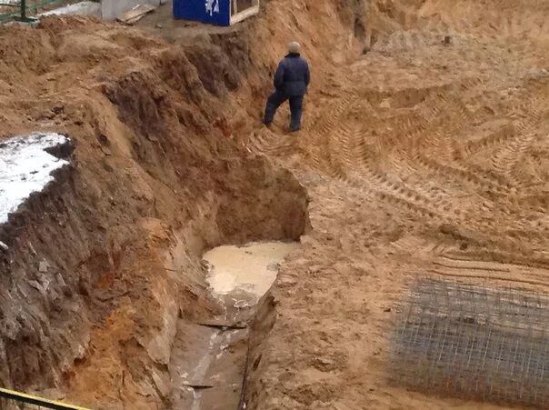 Плывун грунт. Глинистый плывун. Плывун грунт. Подземный плывун. Плывун грунт.