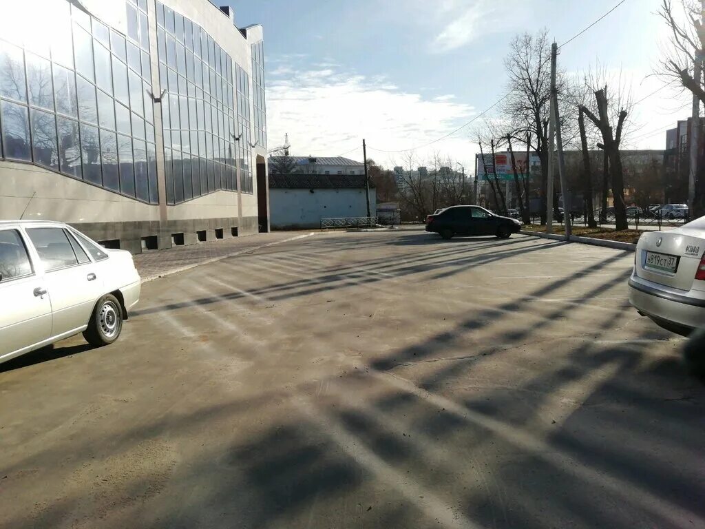 Автомобильная парковка иваново. Автомобильная парковка иваново. Лежневская 144 иваново на карте. Автомобильная парковка иваново. Парижской коммуны 17 иваново.