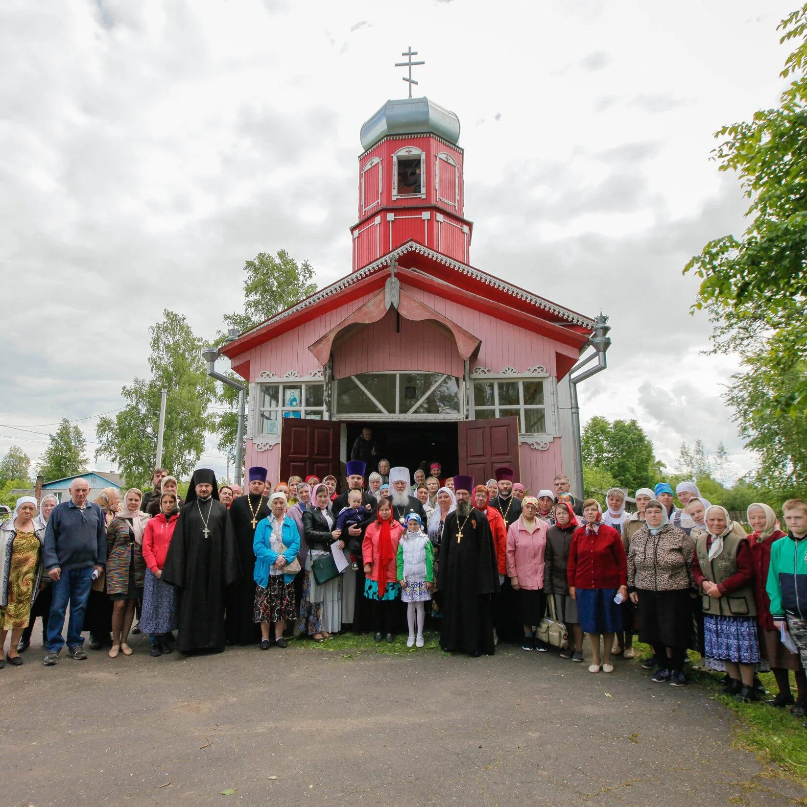 Село лычково новгородской. Деревня лычково новгородская область. Село лычково новгородской. Село лычково новгородской. Памятник ленинградским детям на станции лычково.