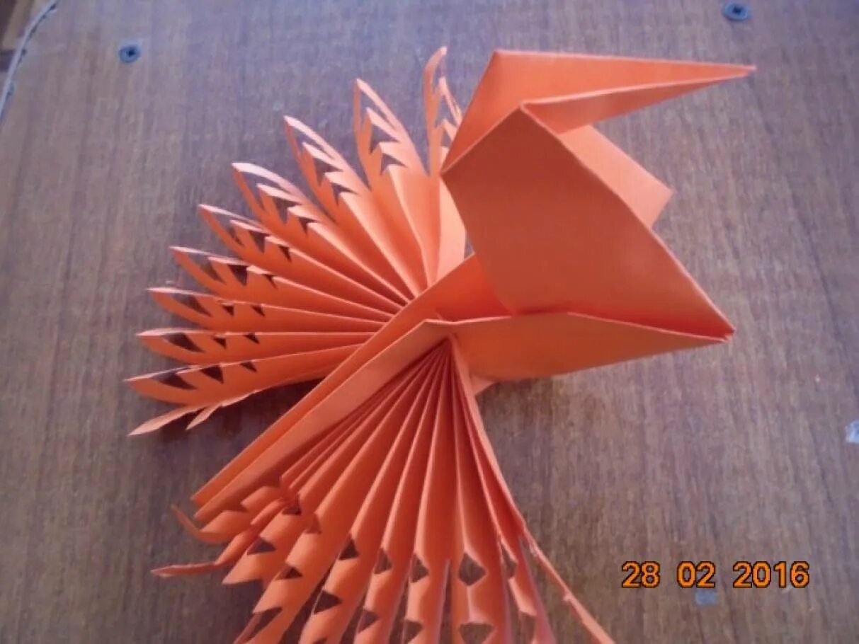 Счастье оригами. Птица счастья оригами. Мастер класс птичка из бумаги оригами. Птица счастья поделка. Птица счастья в технике оригами.