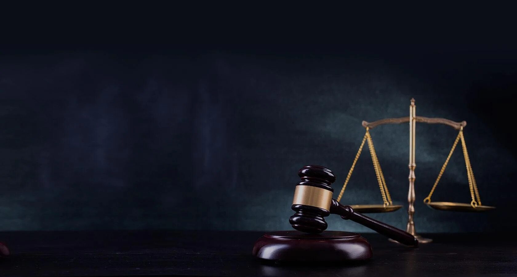 фон для презентации по юриспруденции. судья эстетика. юриспруденция в россии. юридические услуги. юриспруденция.