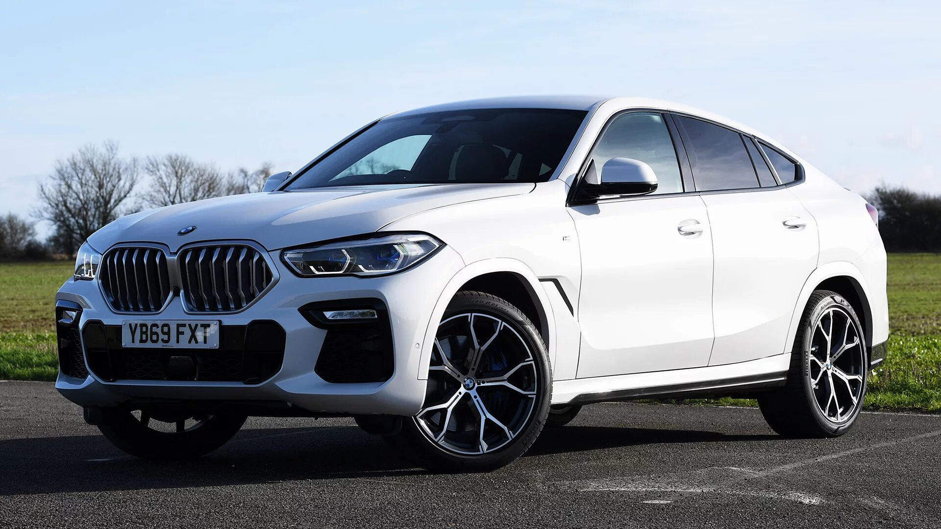 Купить х6 новый. БМВ x6 XDRIVE 30d. BMW x6 m Sport. BMW x6 2021. BMW x6m 2021 белый.