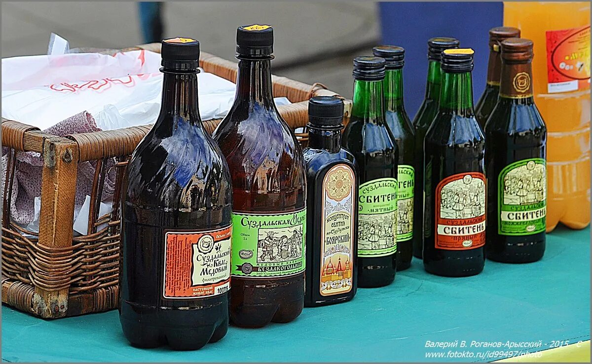 суздаль напитки. суздаль напитки. суздальский медоваренный завод в суздале. суздаль медовуха. медовуха суздальская опричная.