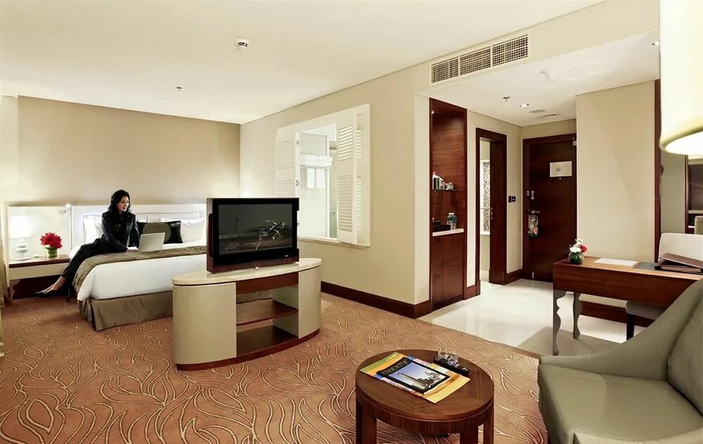 Millennium plaza hotel) 5 *****. Товер плаза отель дубай. Millennium plaza hotel dubai 5. The tower plaza hotel dubai. Миллениум плаза дубай.