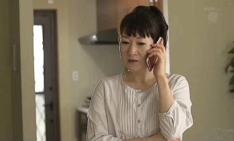 JUY-033 Mom's Friend, Hikari Mitsui.