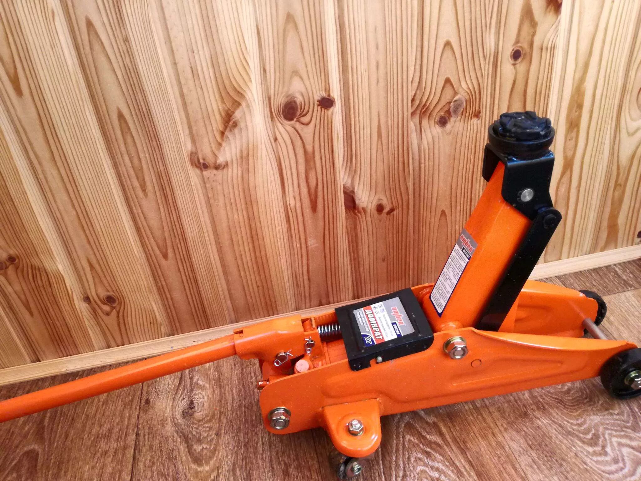 Ремонт домкрат 2 тонны. Ombra oht202. домкрат ombra oht202c. домкрат ombra oht225c. домкрат омбра 2т подкатной.