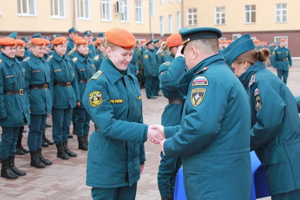 Сайт уральского института гпс мчс. Ури ГПС МЧС институт. Ури ГПС выпуск 2021. Тикина Ури ГПС. Ури ГПС МЧС Екатеринбург.