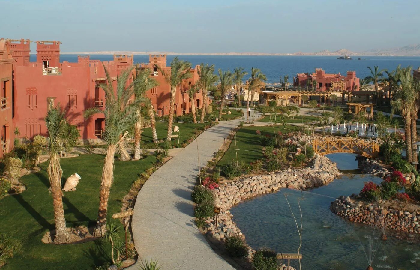 Charmillion sea life resort египет. Отель си лайф Шарм-Эль-Шейх. Си лайф Шарм-Эль-Шейх 4. Чармилион си лайф Резорт Шарм-Эль-Шейх. Отель Sea Life Египет.