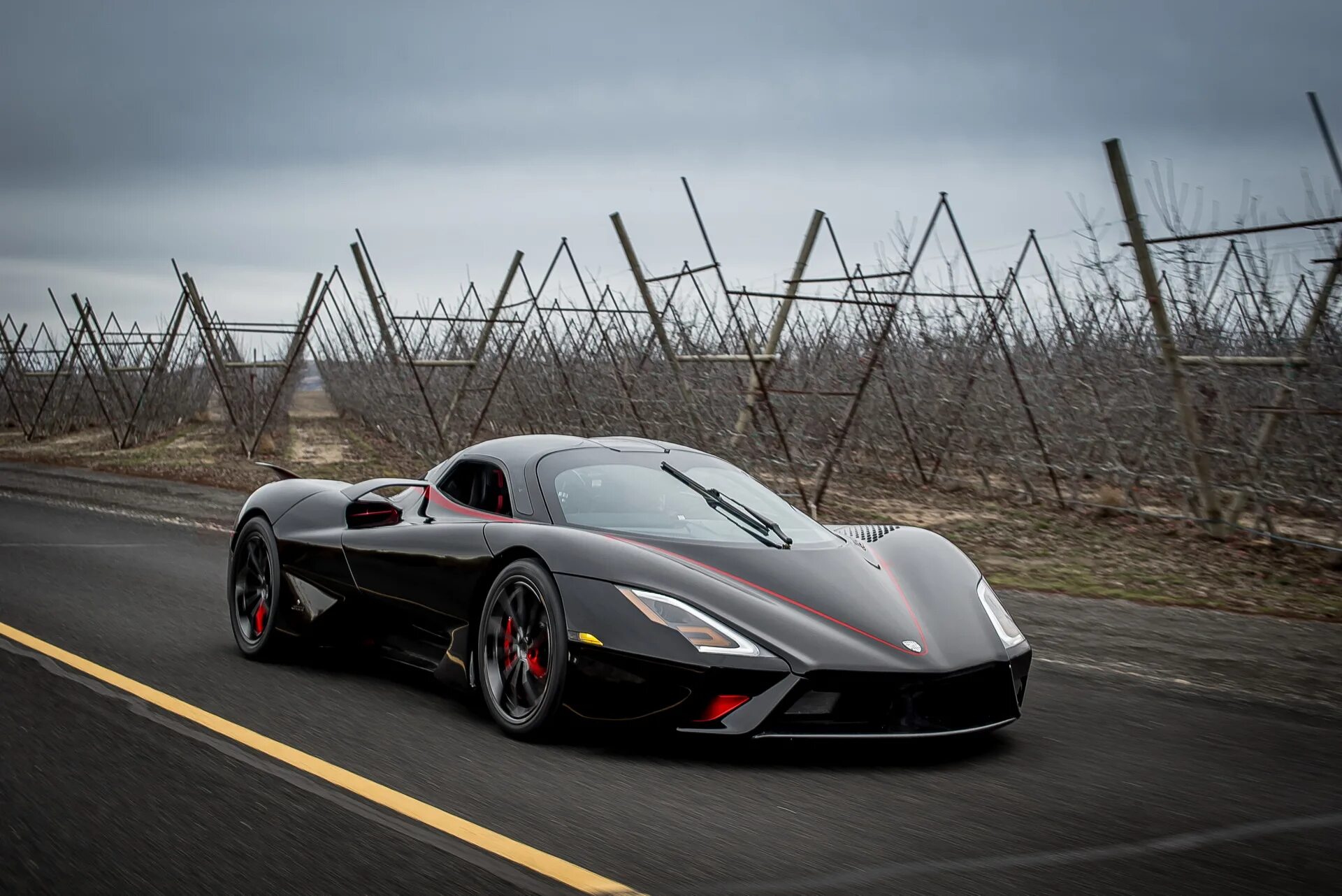 Топ быстрых машин в мире. Гиперкар Tuatara 2020. Гиперкар SSC Tuatara. Tuatara от Shelby Supercars. Бугатти туатара.