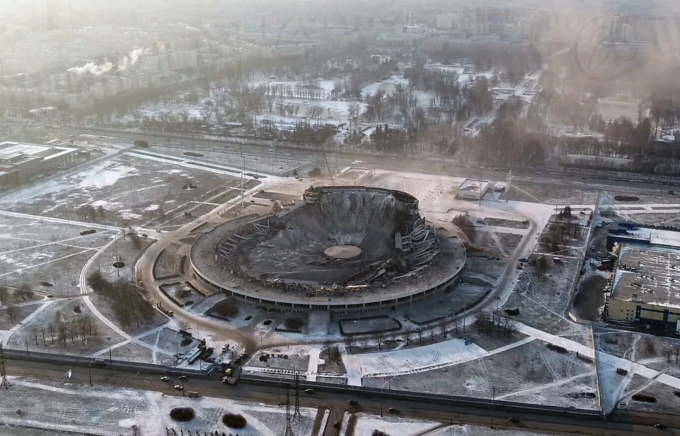 Спб разрушение. Спортивно-концертный комплекс «Петербургский». Парк Победы Санкт-Петербург СКК. СКК Санкт-Петербург обрушение. Разрушенный СКК Питер.