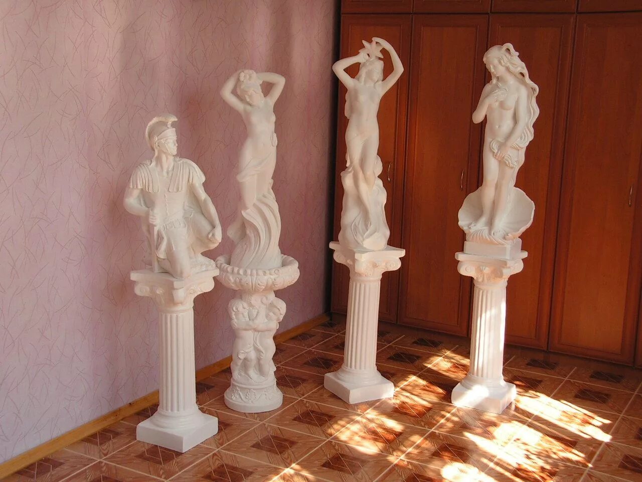 силиконовые формы для статуэток. изделия из гипса для интерьера. скульптурный гипс изделия. формы для статуэток из гипса. матрица для литья алюминия.