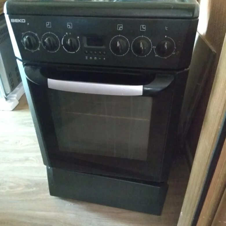 Газовая плита beko cs 51110. Beko 58200. Электрическая плита beko ce 68100. Плита беко электрическая стеклокерамика. Beko 58200.