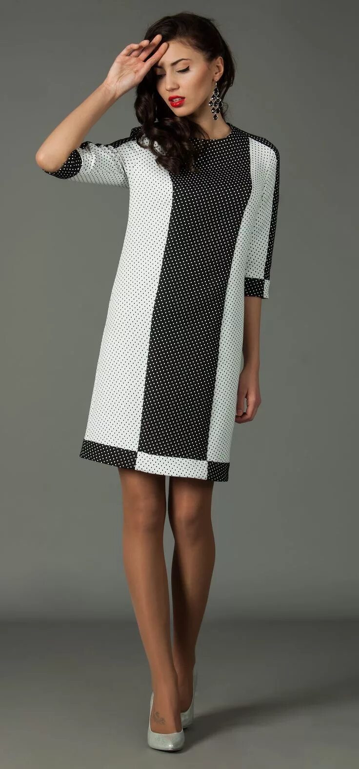 Платье из двух тканей. Комбинированные фасоны платьев. Платья комбинированные из двух цветов. Платье из двух тканей. Комбинированное платье из двух тканей.