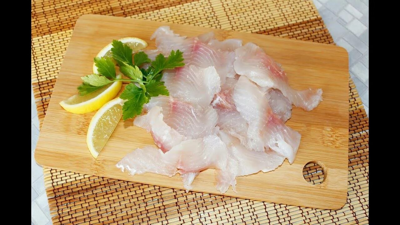 Сагудай сиг. Домашняя кухня алексея соколова. Сиг в рассоле. Сиг малосольный. Нельма вяленая.